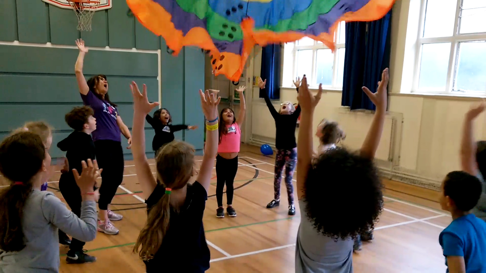 parachute fun at Kid Fit Parties